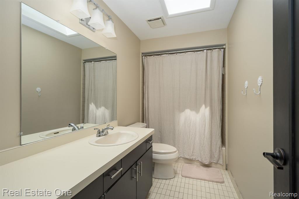 6464 Deer Ridge Drive, Clarkston, MI 48348 — Photo 34