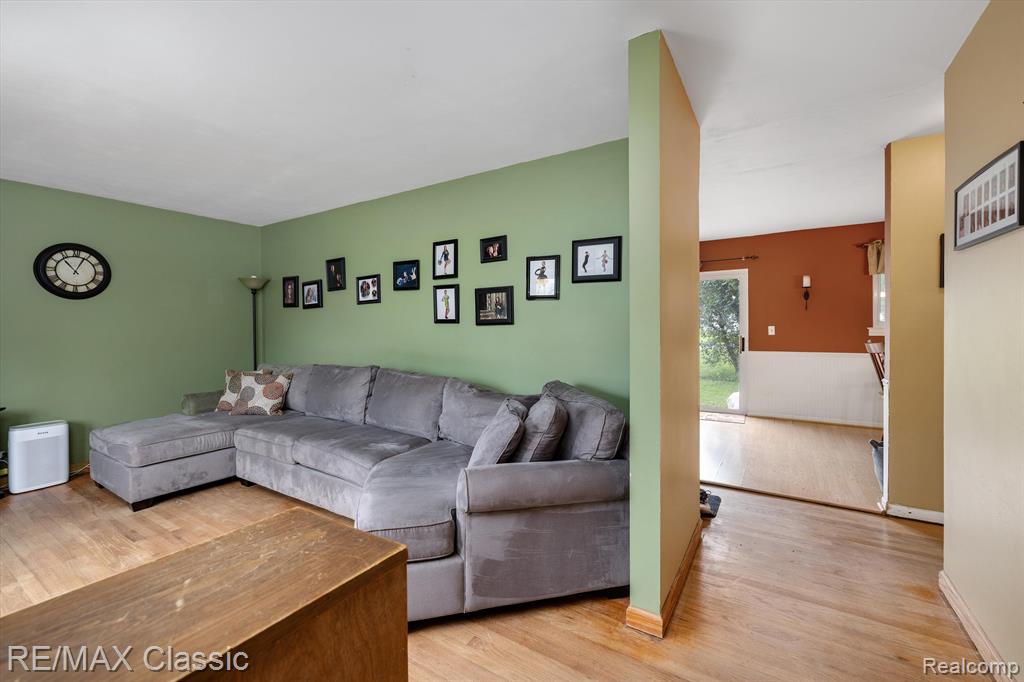 94 CRESCENT LAKE Road, Waterford, MI 48327 — Photo 10