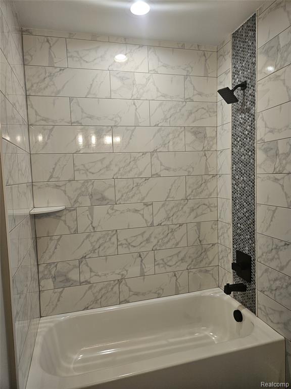 49287 London Bridge Drive, Macomb, MI 48044 — Photo 27