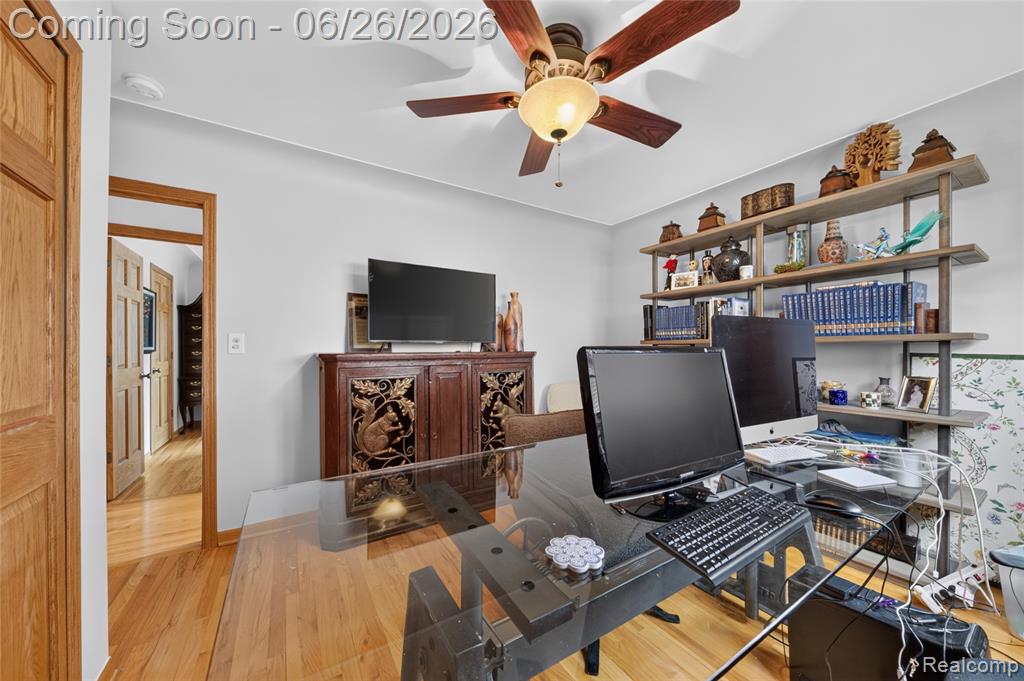 3160 Lexington Road, Waterford, MI 48328 — Photo 16