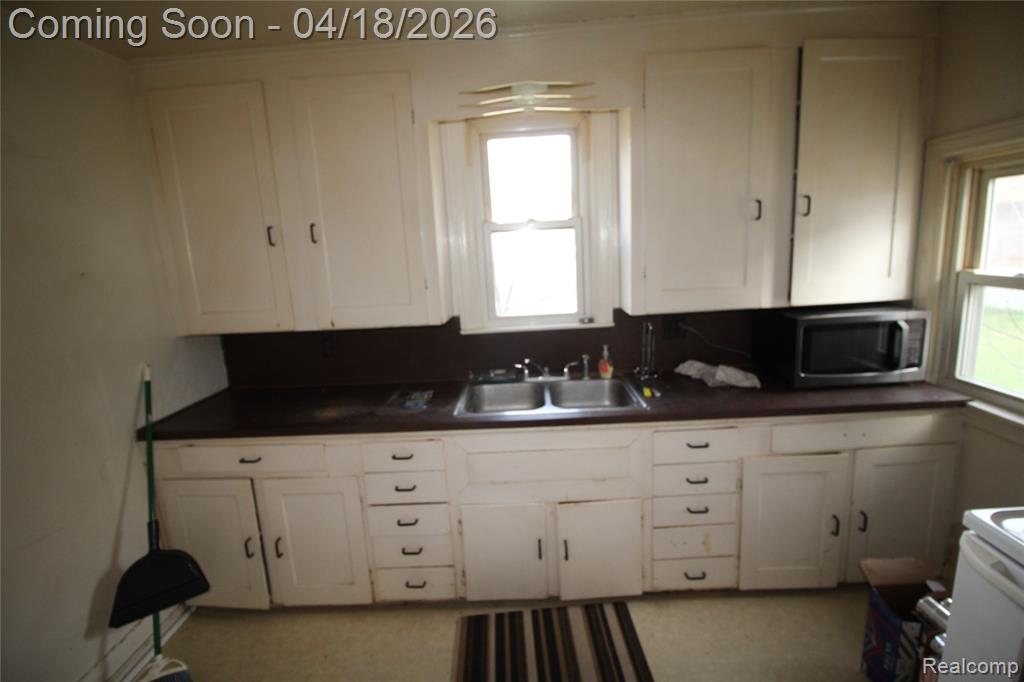 120 E Lafayette Street, Milford, MI 48381 — Photo 6