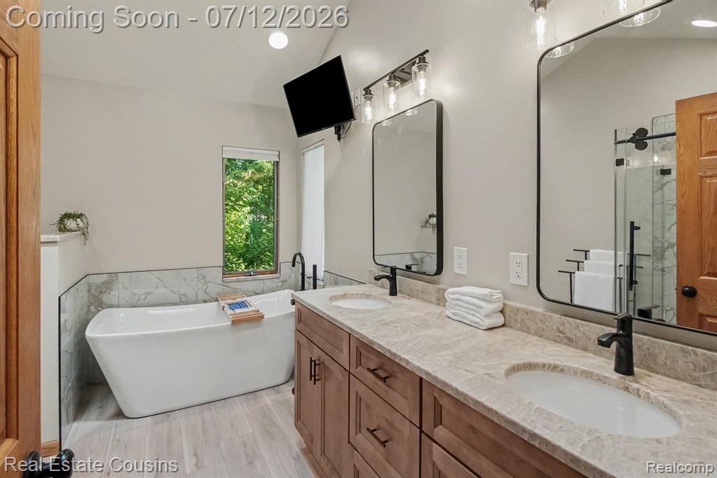 9828 Whisperwood Lane, Brighton, MI 48116 — Photo 17