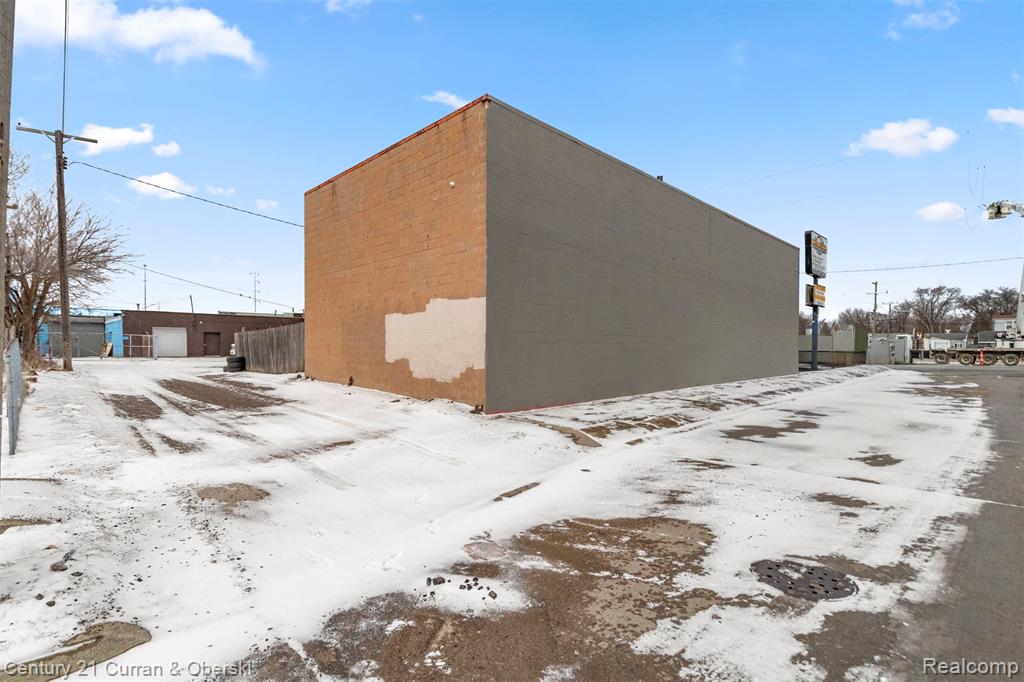 7417 W 8 Mile Road, Detroit, MI 48221 — Photo 30