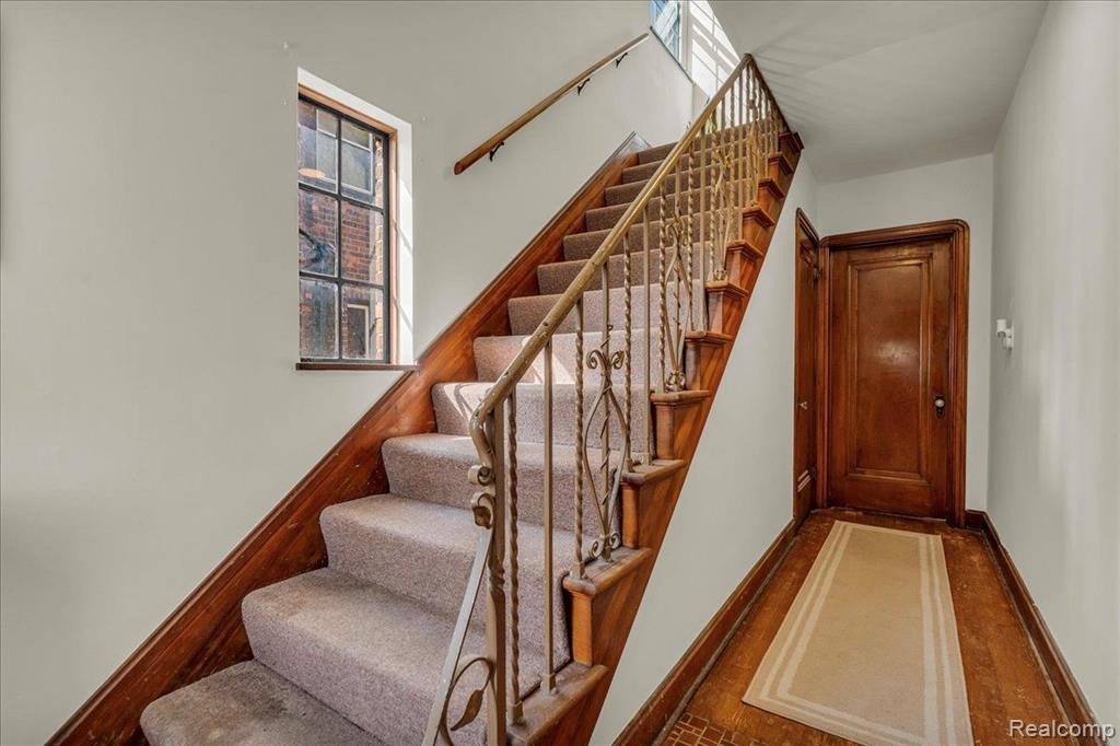 5253 GRAYTON Street, Detroit, MI 48224 — Photo 33