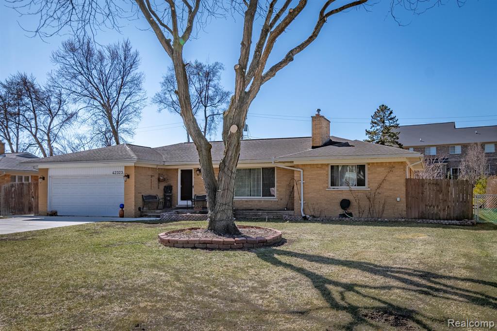 42323 TESSMER Drive, Sterling Heights, MI 48314 — Photo 38