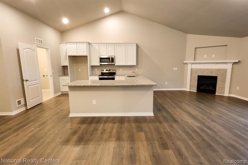 Unit 1- 251 Devonshire Drive, 1, Lapeer, MI 48446 — Photo 10