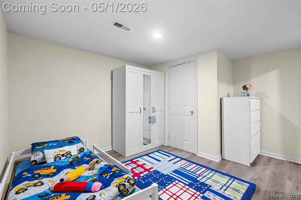 5686 Stratford Drive, West Bloomfield, MI — Photo 32