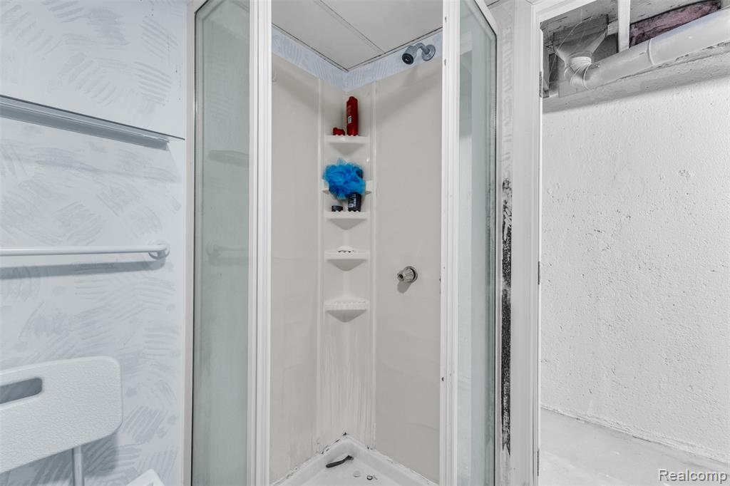 49285 Ashley Court, Shelby Twp, MI 48315 — Photo 54