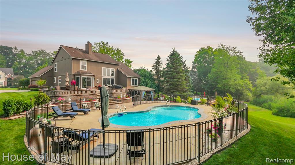 2082 Sandlewood Drive, White Lake, MI 48383 — Photo 4