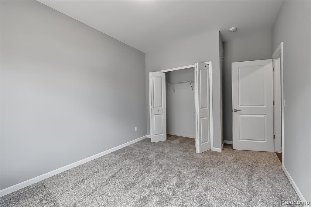 6064 Woodridge Lane, Grand Blanc, MI 48439 — Photo 10