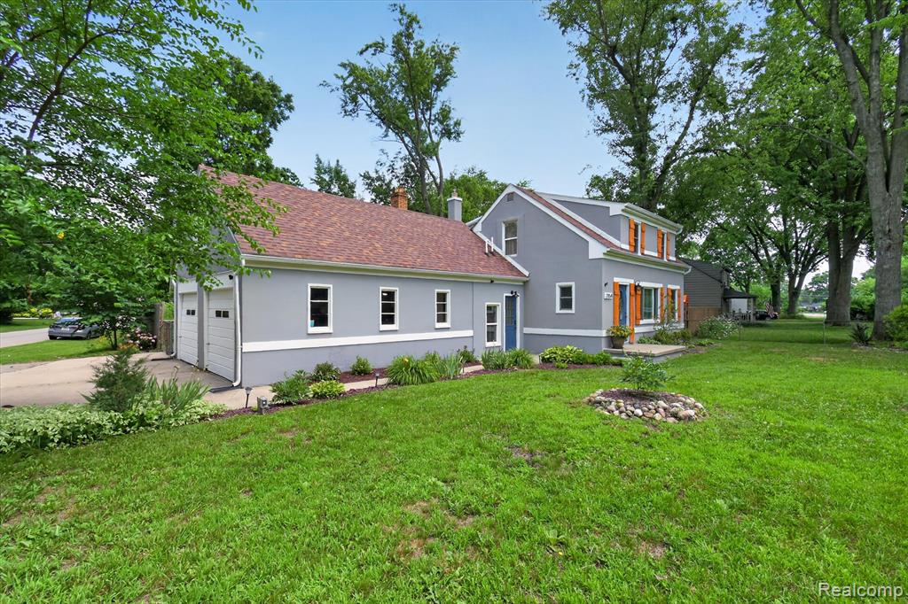 21154 Flanders Street, Farmington, MI 48335 — Photo 41