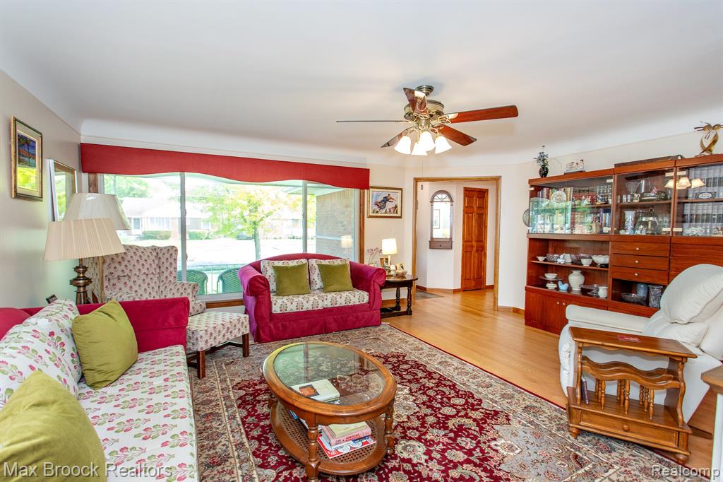 14271 Lincoln Street, Oak Park, MI 48237 — Photo 7