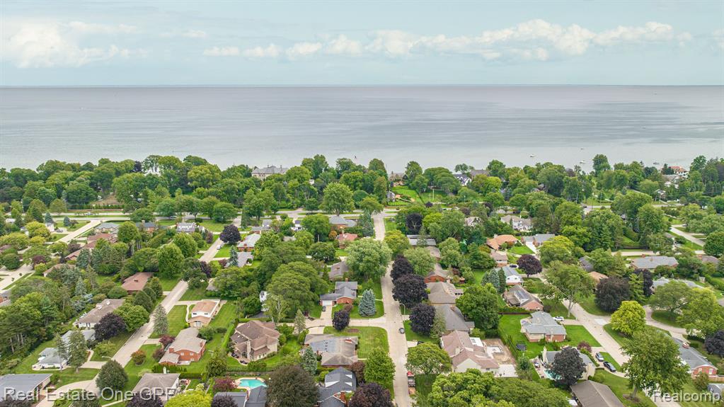 60 MOORLAND Drive, Grosse Pointe Shores, MI 48236 — Photo 74