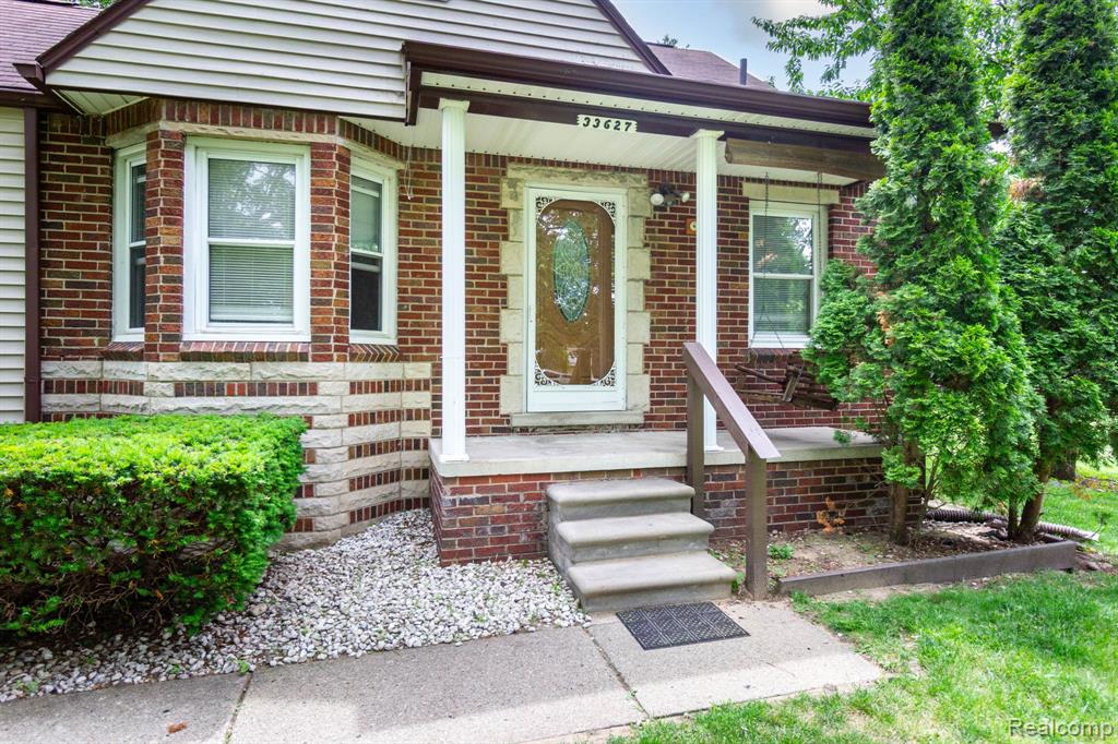 33627 Bock Street, Garden City, MI — Photo 4