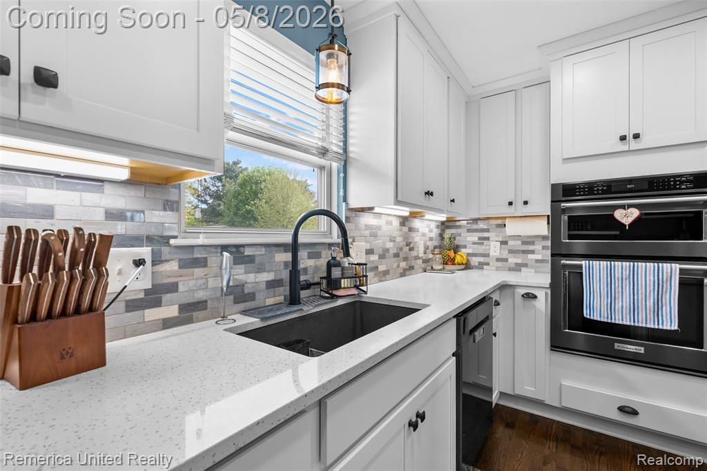 2558 Clivedon Road, Howell, MI 48843 — Photo 28