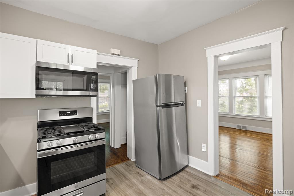 556 E Troy Street, Ferndale, MI 48220 — Photo 9