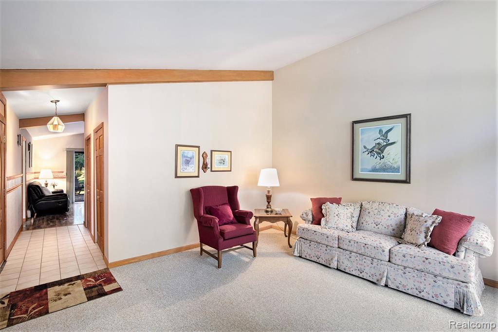 7334 Parkwood Drive, Fenton, MI 48430 — Photo 16