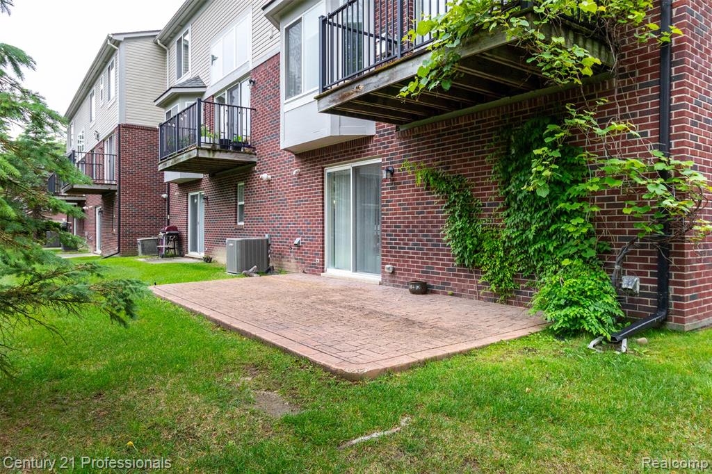 757 Sandalwood Drive, Troy, MI 48085 — Photo 33