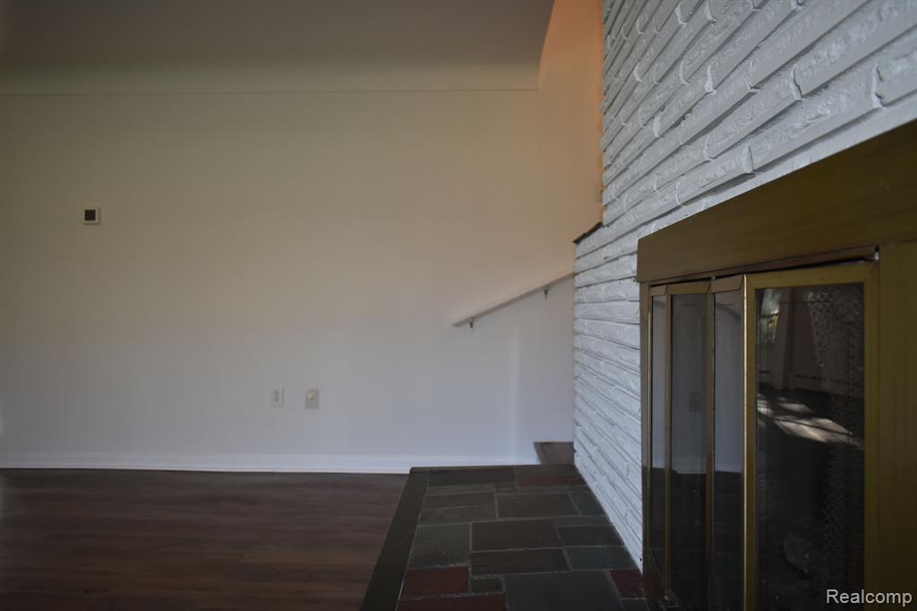 460 N EVANSDALE Drive, Bloomfield Hills, MI 48304 — Photo 7