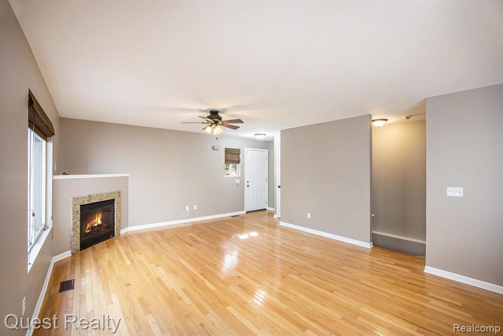 4655 CHRISTOPHER PINES Drive, Clarkston, MI — Photo 2