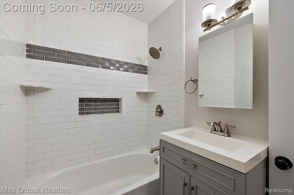 6431 Prairie Lawn, Waterford, MI 48329 — Photo 27