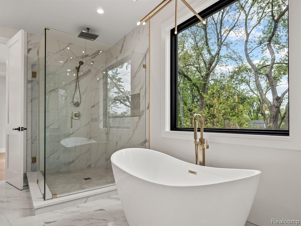 706 W HOUSTONIA Avenue, Royal Oak, MI 48073 — Photo 20