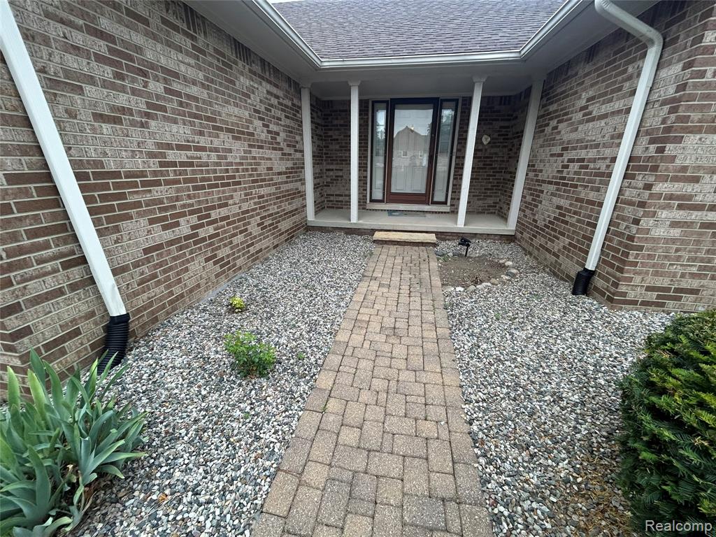 16318 White Haven Drive, Northville, MI 48168 — Photo 4