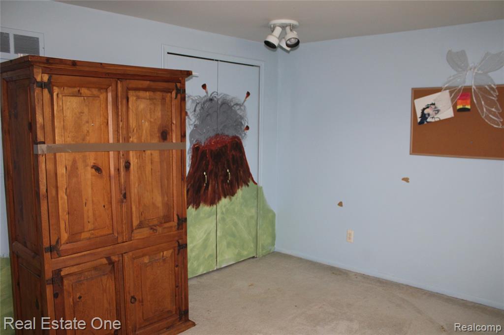 47830 Ben Franklin Drive, Shelby Twp, MI 48315 — Photo 22
