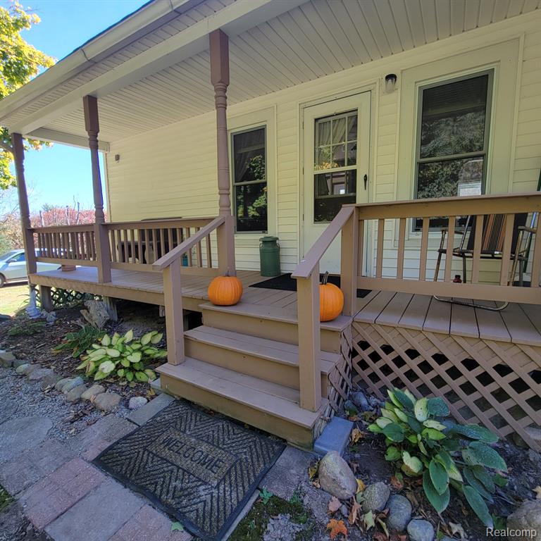 5782 LYONS Road, Imlay City, MI 48444 — Photo 4