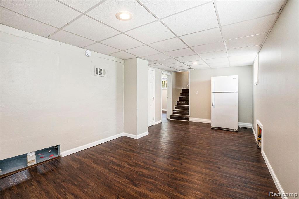 7260 CADILLAC Avenue, Warren, MI 48091 — Photo 11