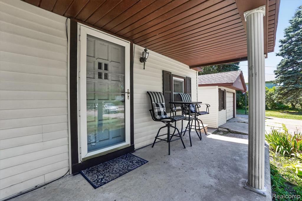 508 Deland Road, Flushing, MI 48433 — Photo 6