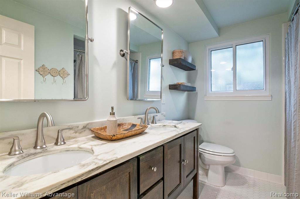 43924 ORLEANS, Canton, MI 48187 — Photo 28