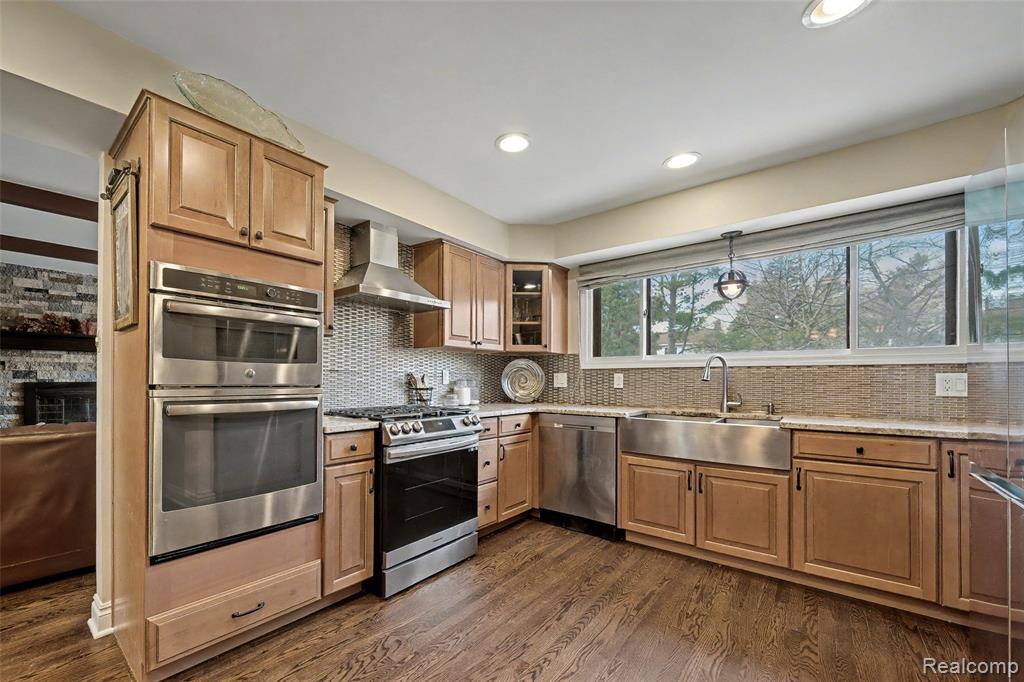 6940 Wing Lake Road, Bloomfield, MI 48301 — Photo 10