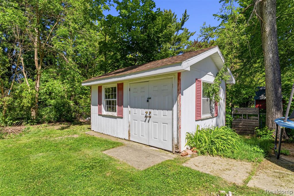 4410 Wickfield Drive, Flint, MI 48507 — Photo 39
