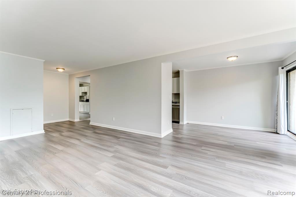 2102 PAULINE Boulevard, 102, Ann Arbor, MI 48103 — Photo 2