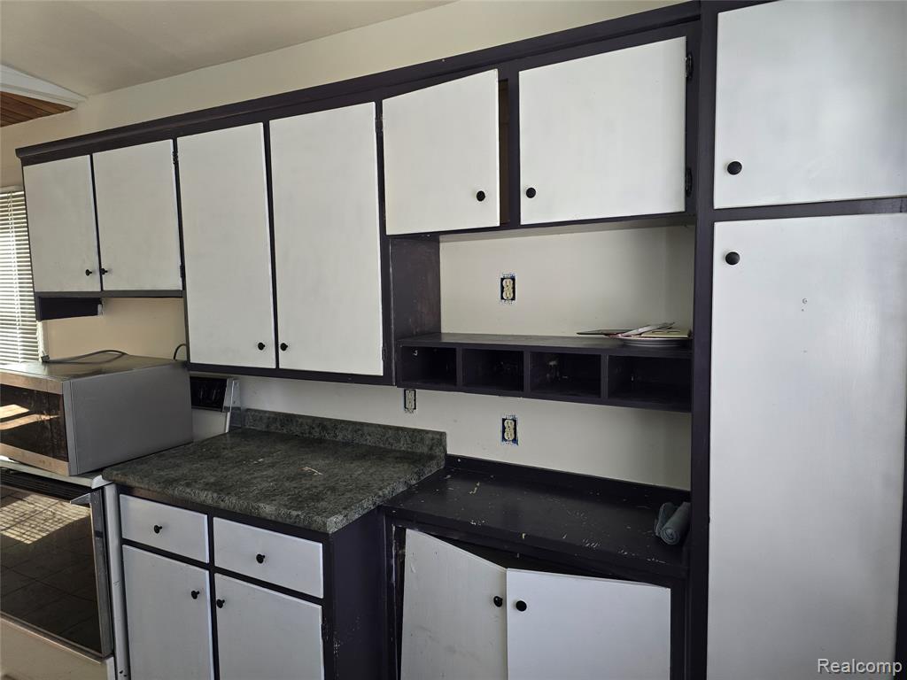 6302 Springdale Boulevard, Grand Blanc, MI 48439 — Photo 16