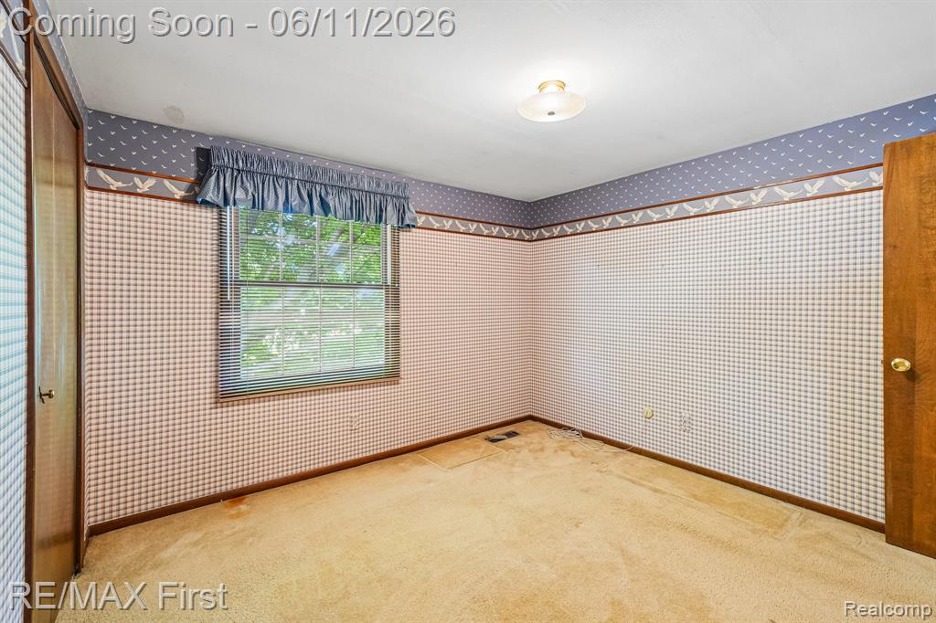 5950 Diamond Drive, Troy, MI 48085 — Photo 27