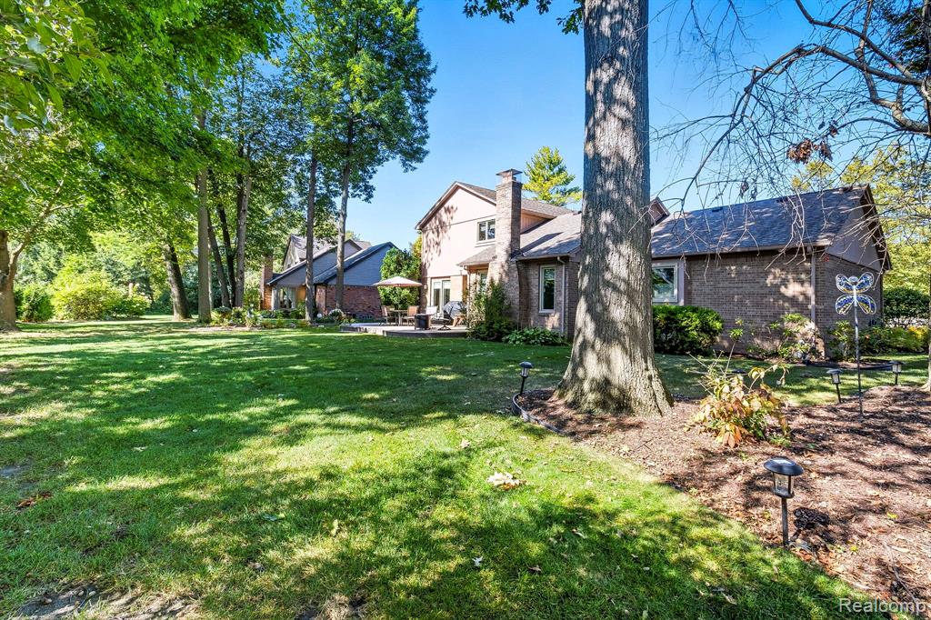 6572 Forest Park Drive, Troy, MI 48098 — Photo 9