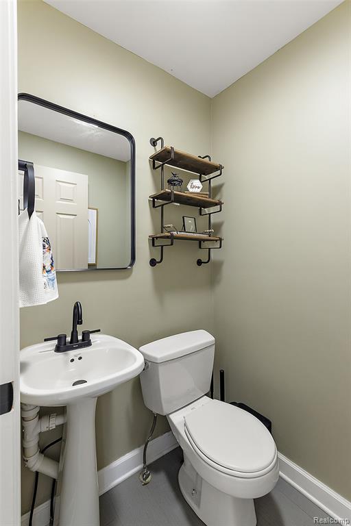 4755 Forest Avenue, Waterford, MI 48328 — Photo 29