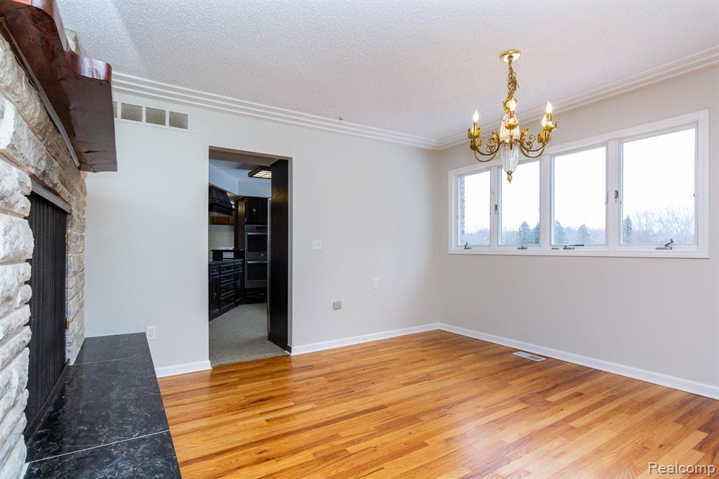 4355 S LAPEER Road, Metamora, MI 48455 — Photo 9