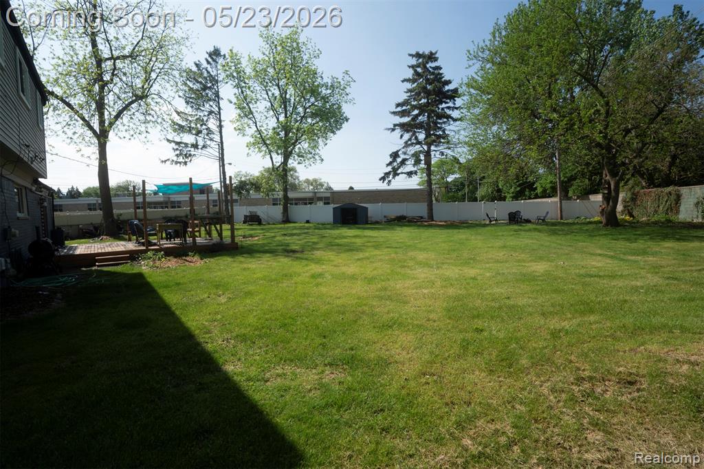 530 Sheffield Drive, Madison Heights, MI 48071 — Photo 53