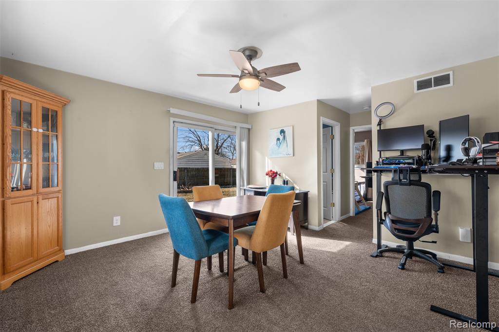 592 E Dallas Avenue, Madison Heights, MI 48071 — Photo 11