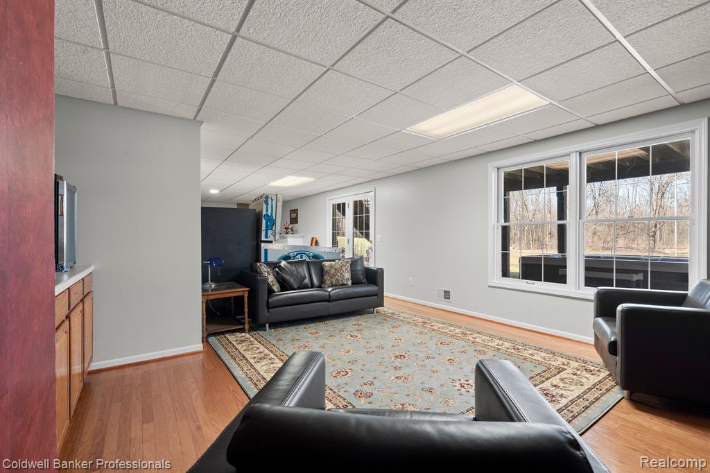 6253 7 MILE Road, South Lyon, MI 48178 — Photo 38