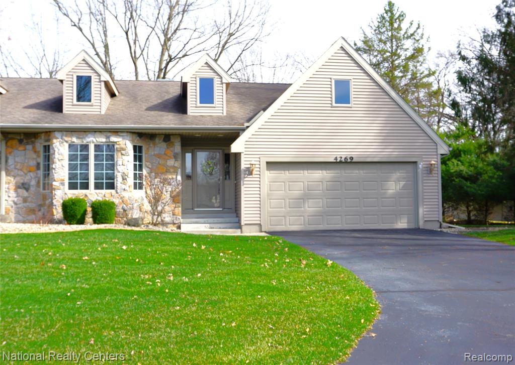 4269 Fairway Lane, Jackson, MI 49201 — front exterior