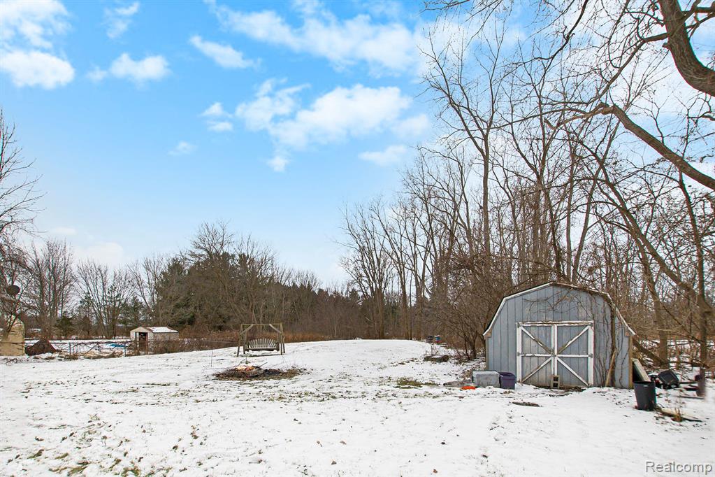 9600 EAST Road, Burt, MI 48417 — Photo 9