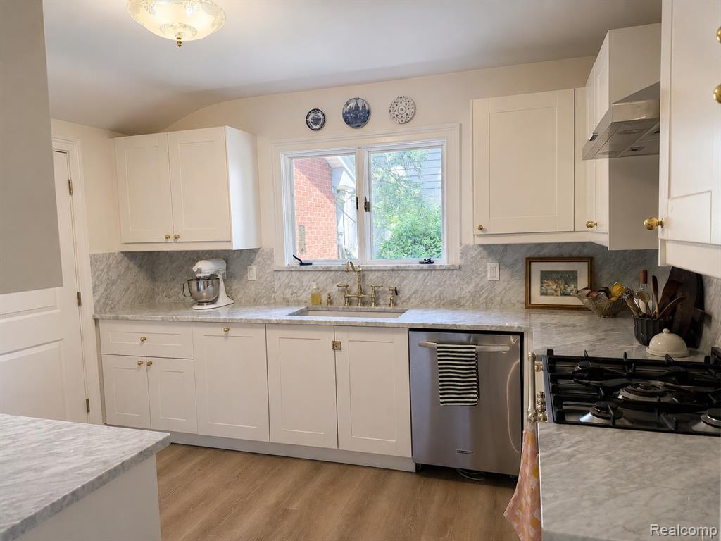 19510 Clement Road, Northville, MI 48167 — Photo 15