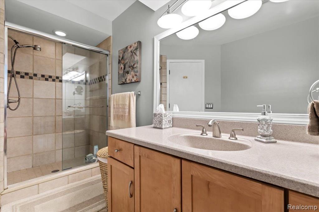 4280 ELIZABETH Lane, Walled Lake, MI 48390 — Photo 21