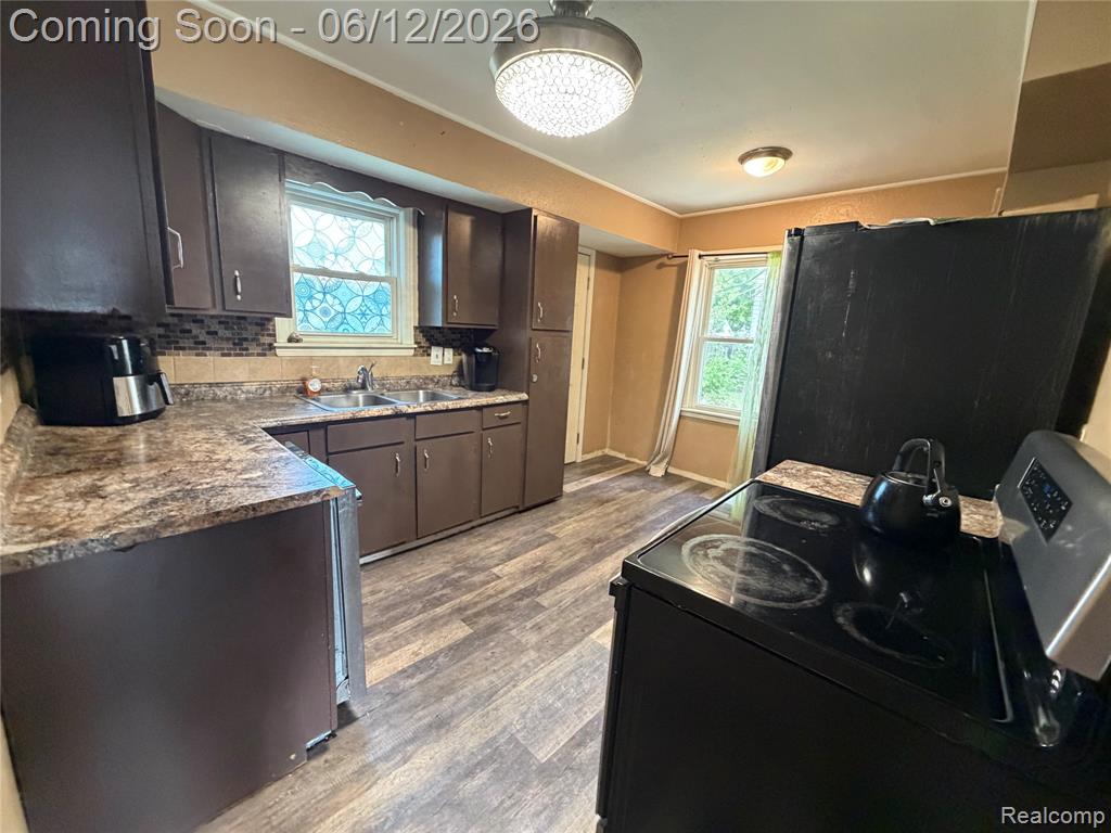 4230 CUSTER Avenue, Flint, MI 48507 — Photo 6