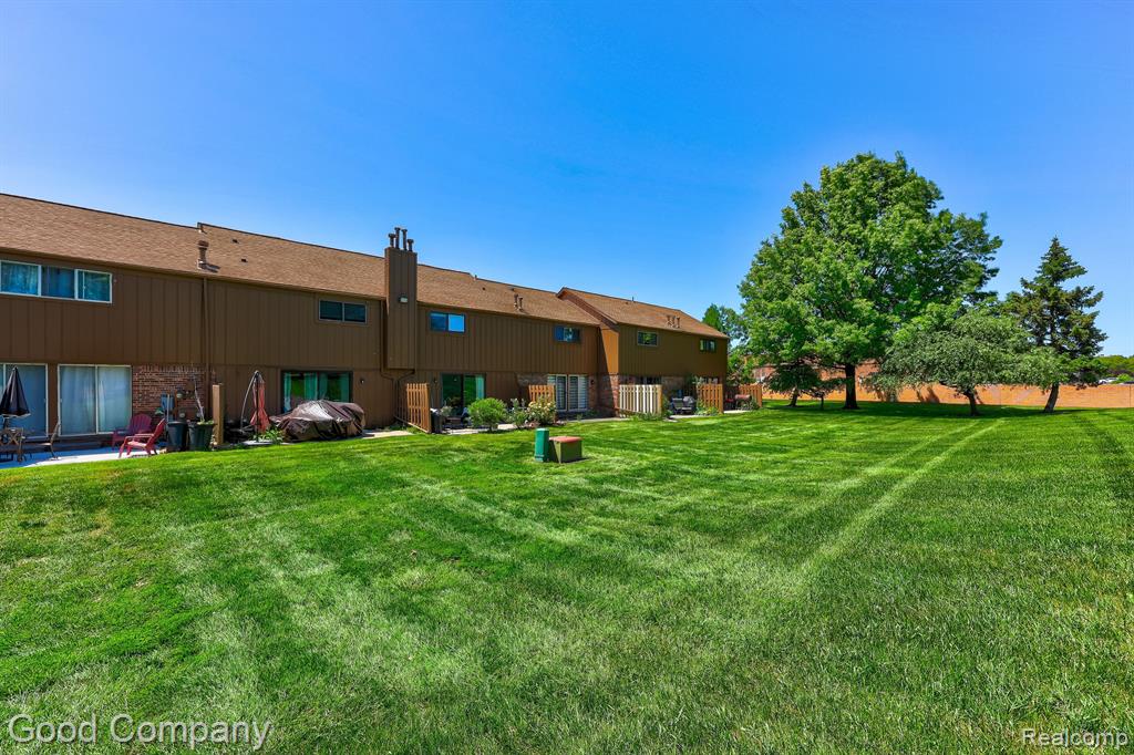 28660 LOWELL N, Southfield, MI 48076 — Photo 35