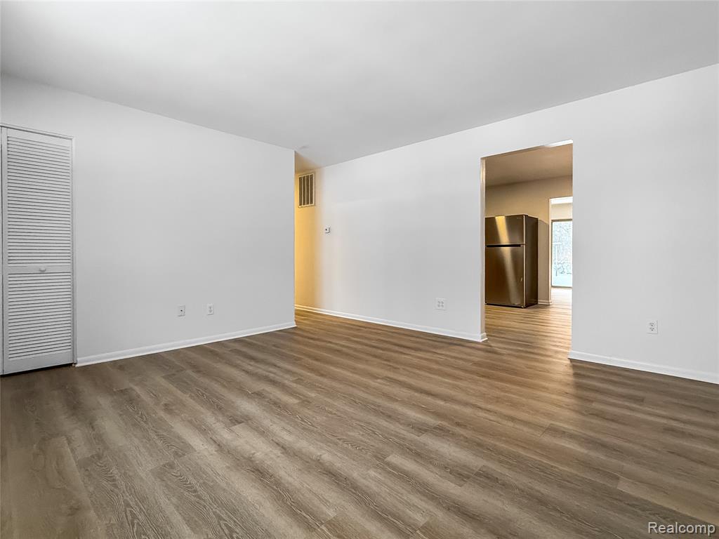 5611 Miriam Drive, Saginaw, MI 48601 — Photo 5